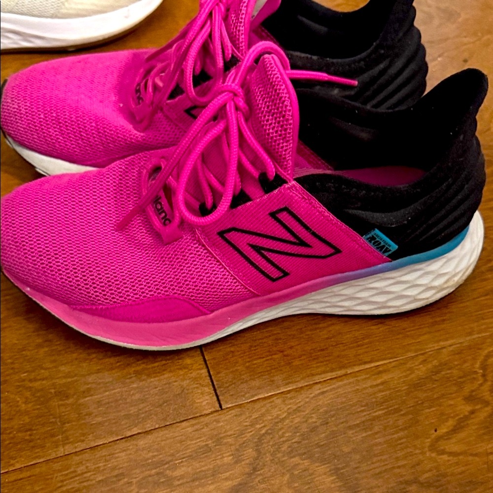 New Balance Women's Athletic Shoes in Pink and Black